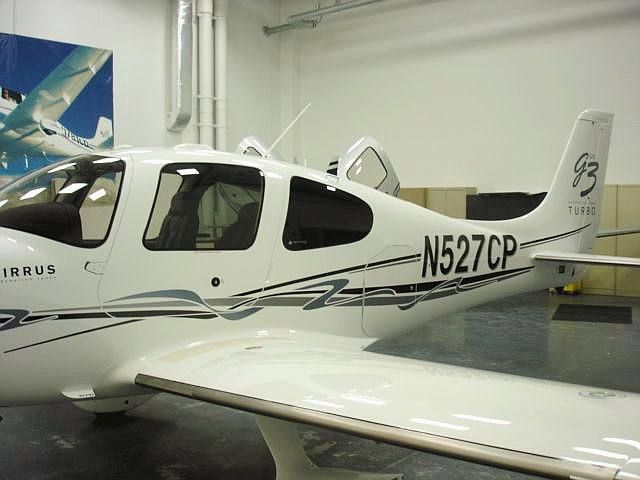 Cirrus SR-22 (N527CP)