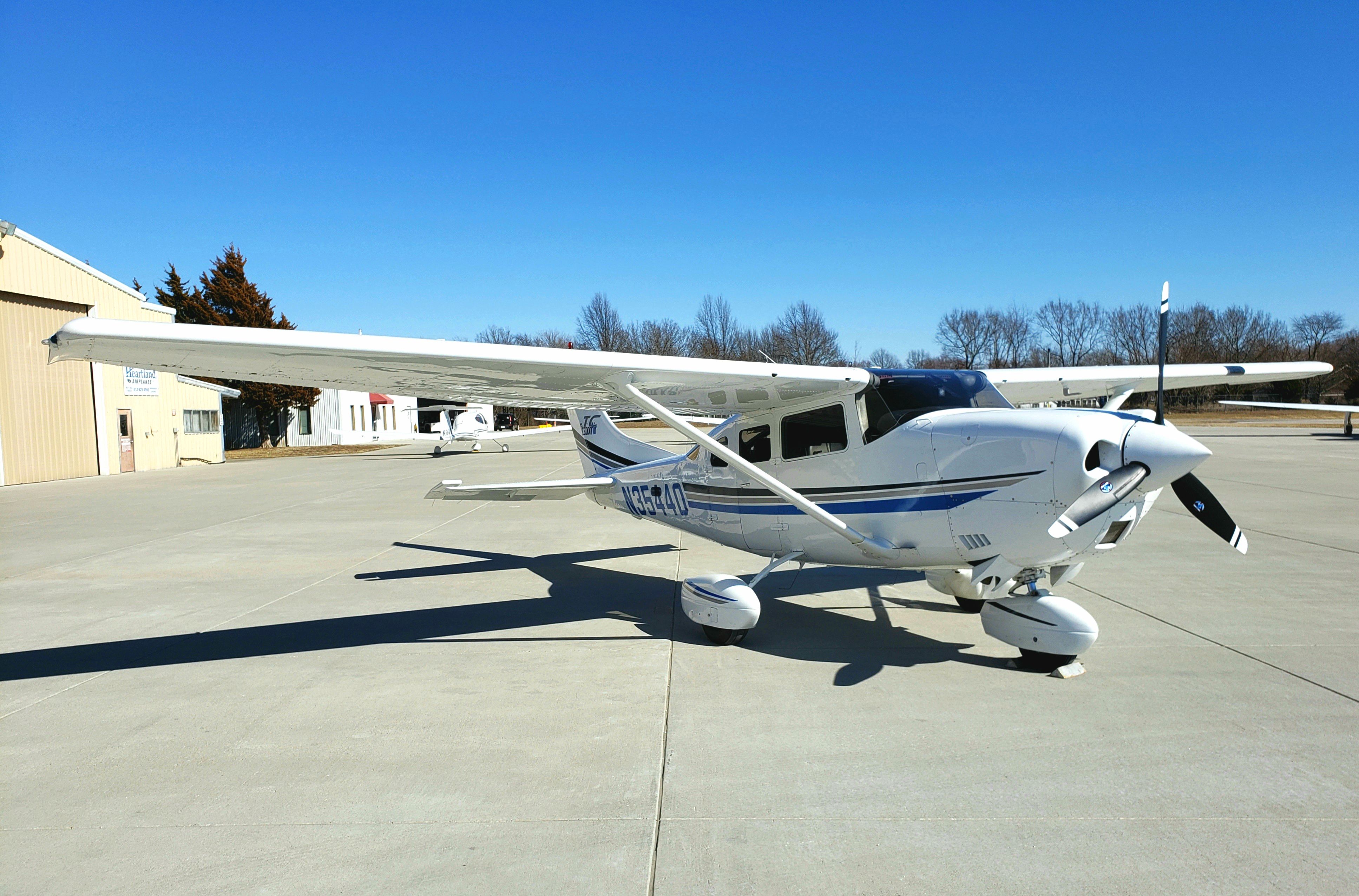 Cessna T206 Turbo Stationair (N35440)