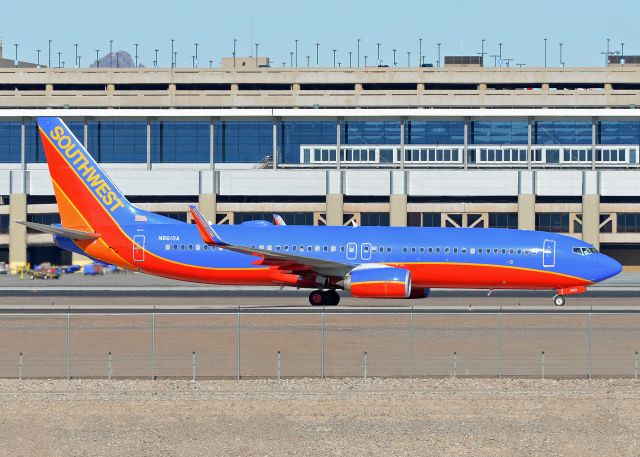 Boeing 737-800 (N8610K)