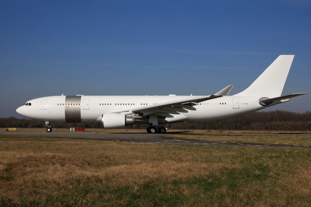 Airbus A330-200 (A7-HHM)