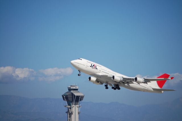 Boeing 747-200 (JA8922)