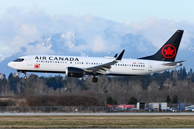 Boeing 737 MAX 8 (C-GEJL)