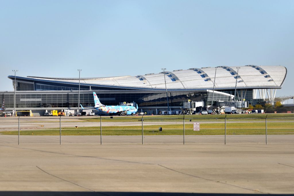 Boeing 737-800 (N537AS) - Indy's spaceship looking terminal.