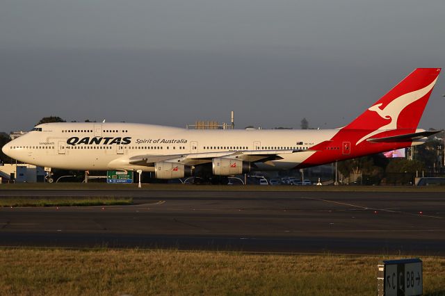 Boeing 747-400 (VH-OJT) - on 1 December 2017