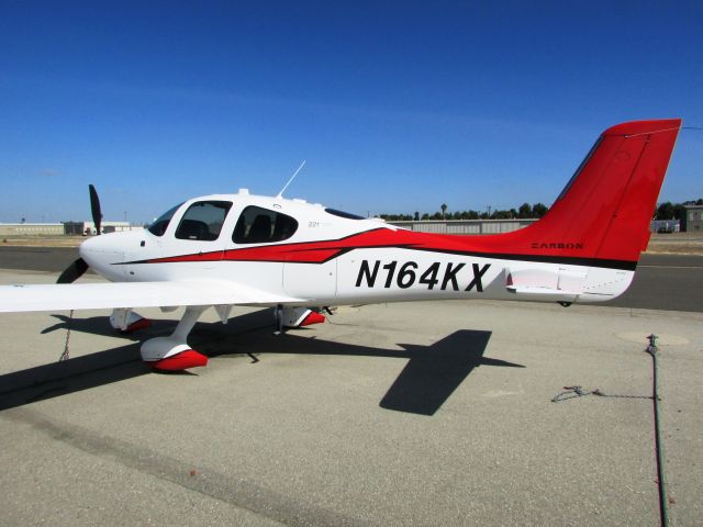 Cirrus SR-22 (N164KX) - Parked at Fullerton