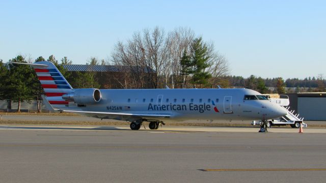 Canadair Regional Jet CRJ-200 —