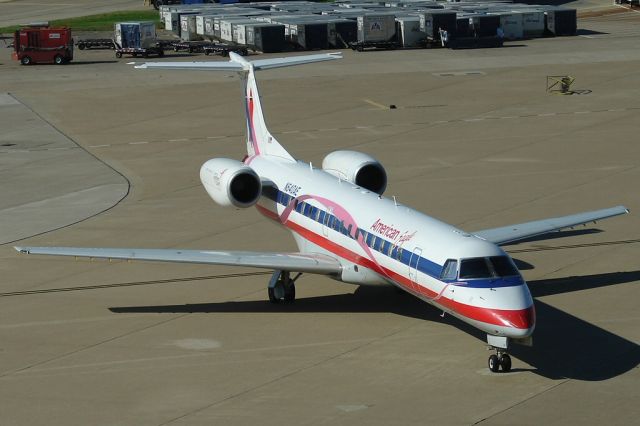 Embraer ERJ-145 (N640AE)