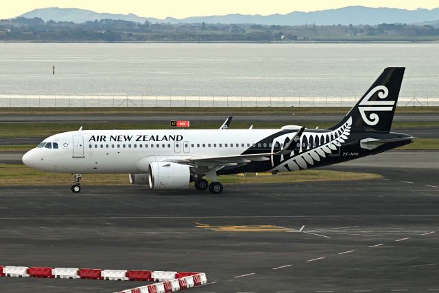 Airbus A320neo (ZK-NHB)