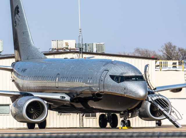 Boeing 737-700 (VP-BRT)