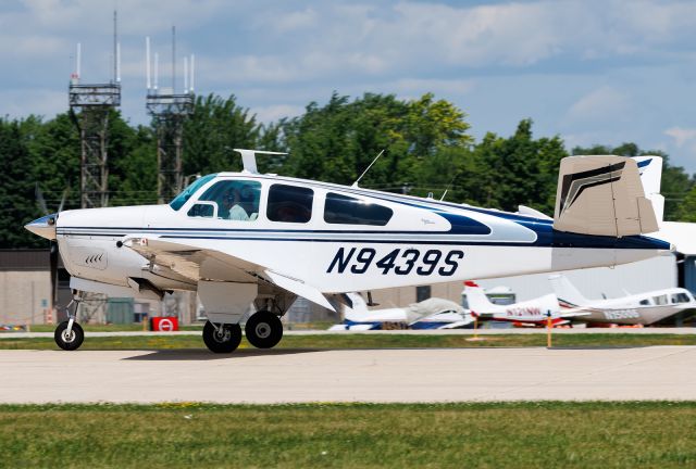 Beechcraft 35 Bonanza (N9439S)