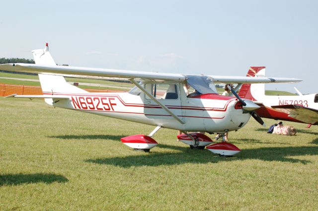 Cessna Commuter (N6925F) - had to fly into ATW initially on the way to OSH, because OSH was closed and FDL was saturated