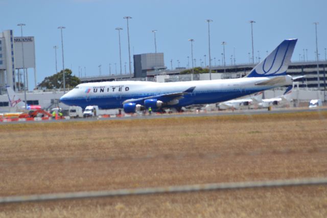 Boeing 747-400 (N117UA)