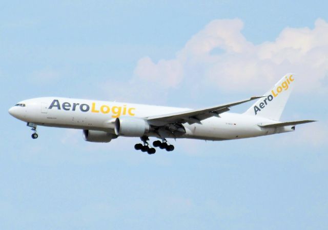 BOEING 777-200LR (D-AALD)