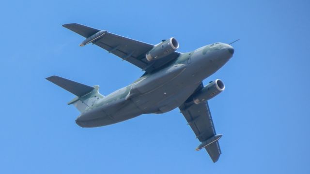 EMBRAER KC-390 (FAB2857) - Beautiful approach recorded from inside my house.