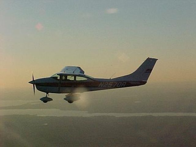Cessna Skylane (N2570R) - In air over Susquehanna River, PA