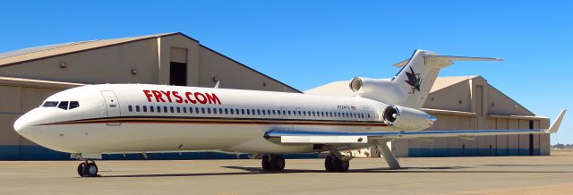 Boeing Super 27 (200) (N724YS) - I never get tired of seeing this magnificent Boeing 727!