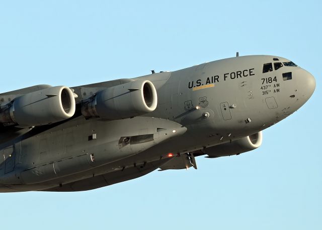 Boeing Globemaster III (07-7184)