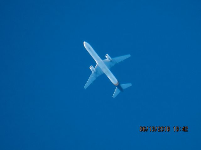 Boeing 757-200 (N472UP)