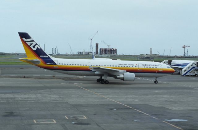 Airbus A300F4-200 (JA8375) - Taxing at Tokyo-Haneda Intl Airport on 1991/08/04