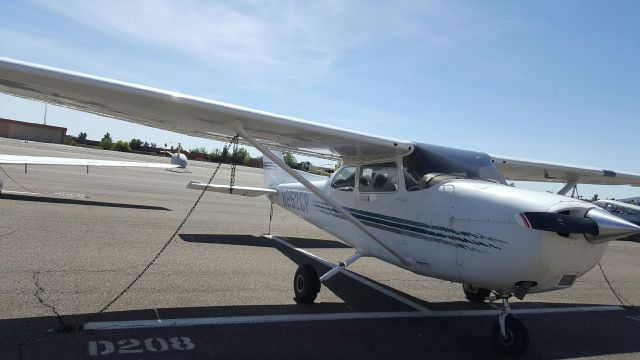 Cessna Skyhawk (N852CP) - Fight review, local.br /PIC (ALEX) X-dimension. 