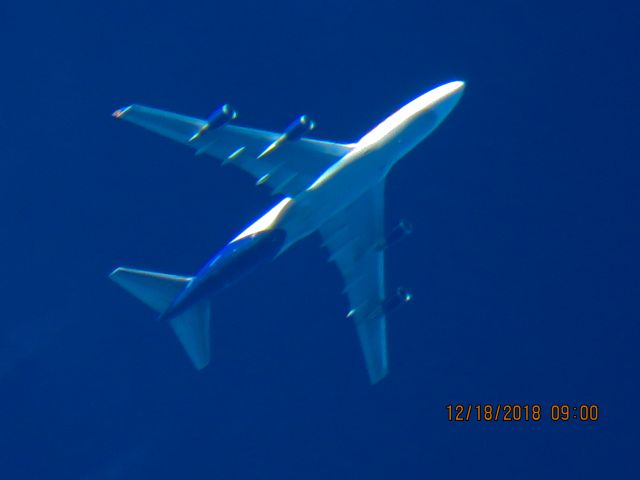 Boeing 747-400 (N477MC)