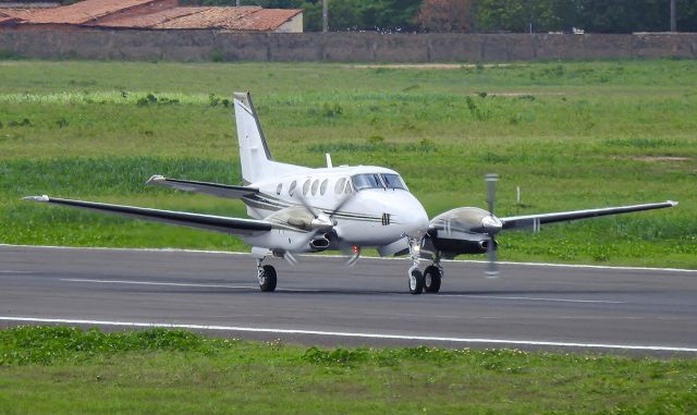 Beechcraft King Air 90 (PR-JAV)