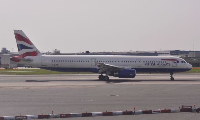 Airbus A321 (G-EUXI) - British Airways Airbus A321-231 G-EUXI in Heathrow
