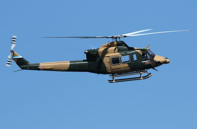 Bell 412 (COM4)