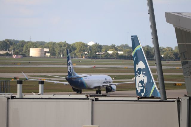 Boeing 737 MAX 9 (N942AK) - Two AK tails. Nice