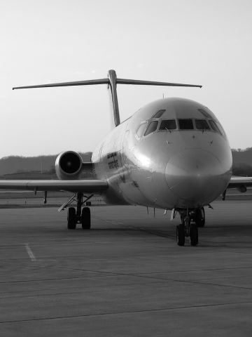 McDonnell Douglas DC-9-30 —