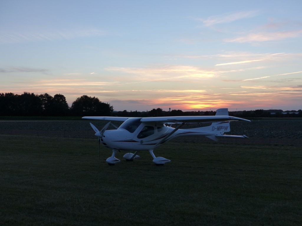 D-MPPW — - Erkelenz-Kückhoven am Abend