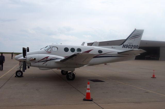 Beechcraft King Air 90 (N9029R)