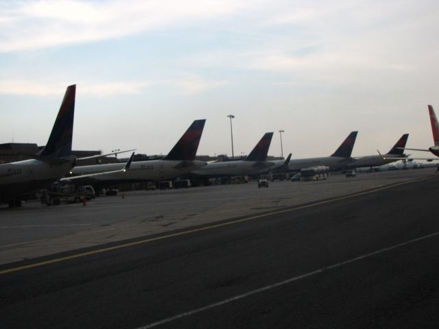 Boeing 757-200 —