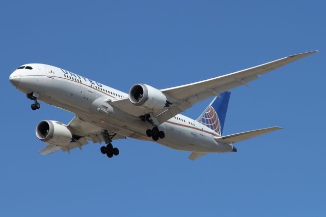 Boeing 787-8 (N30913) - 05/08/2023:br /IAD>TLV, final to rwy 30.