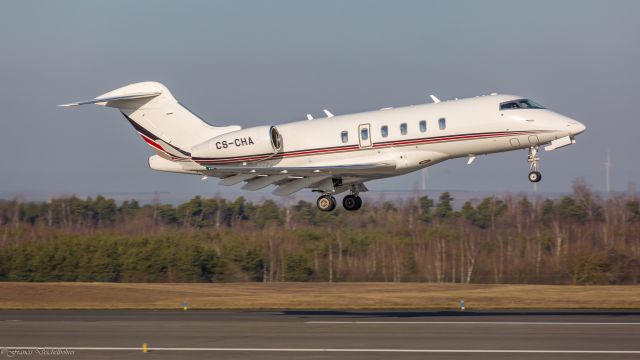 Bombardier Challenger 300 (CS-CHA)