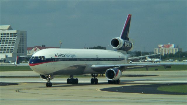 Boeing MD-11 — - Clearing Atlanta Runway 26L Sept 2000