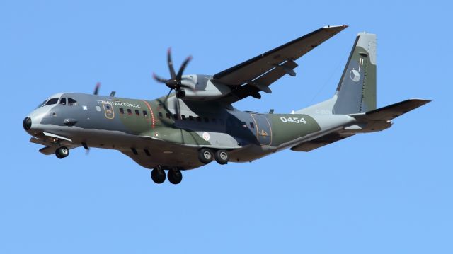 Casa C-295 Persuader (0454) - 04/12/2024:br /Czech A/F cargo flight on final to runway 21.