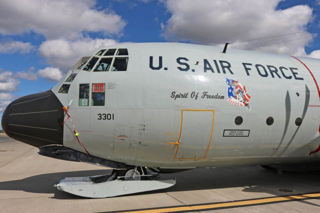 Lockheed C-130 Hercules (76-3301) - Spirit of Freedom: LC-130 (76-3301, c/n 382-4725). Photo taken on 28 Sept 2017.