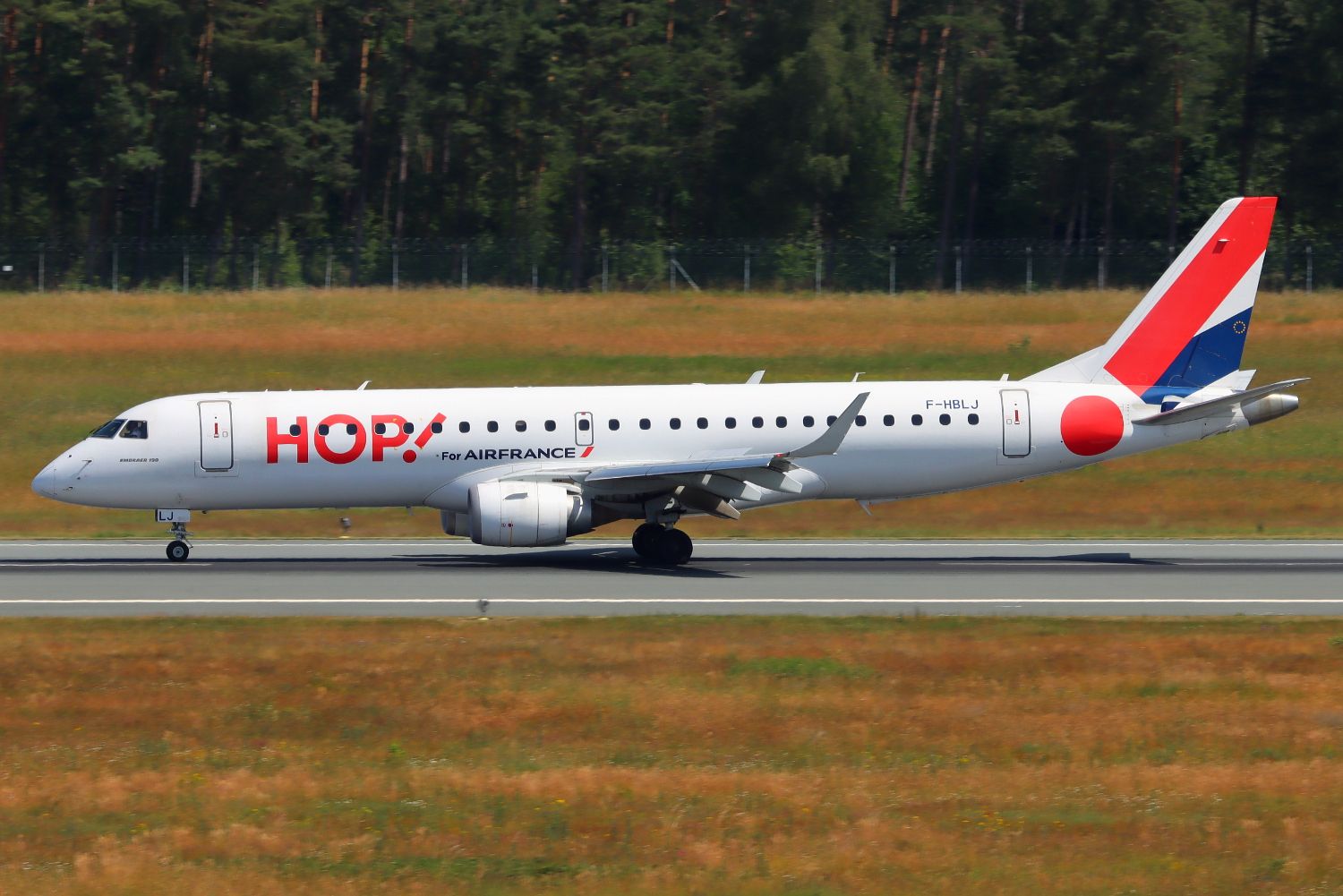 Embraer ERJ-190 (F-HBLJ)