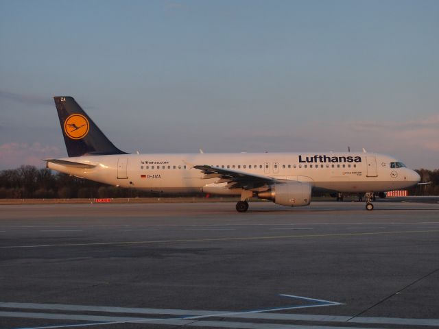 Airbus A320 (D-AIZA)