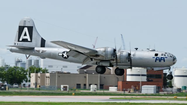 Boeing B-29 Superfortress (NX529B) - FiFi Arriving runway 33 for CAF Tour Visit August 12, 2013