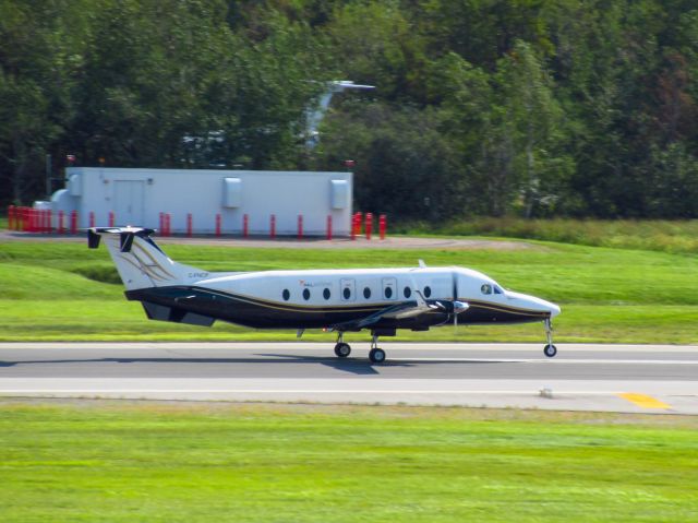 Beechcraft 1900 (C-FNCP) - Landing 29 S20