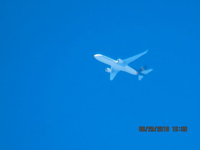 BOEING 767-300 (N304UP)