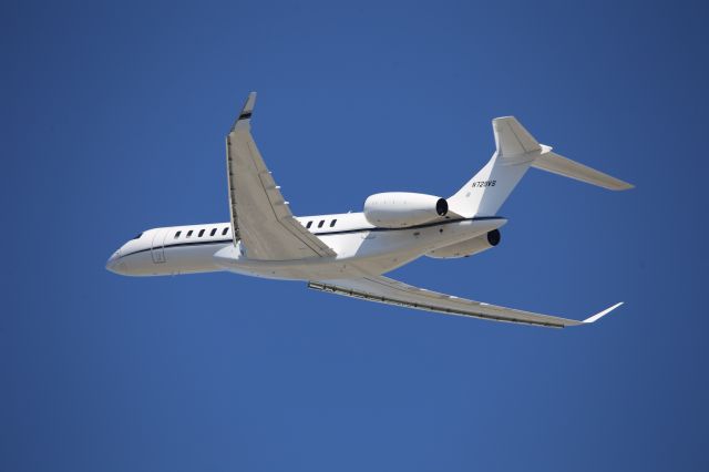 BOMBARDIER BD-700 Global 7500 (N729VS)