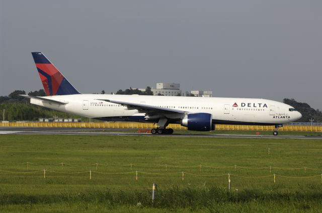 Boeing 777-200 (N702DN) - Departure at Narita Intl Airport Rwy16R on 2013/07/10 "The Spirit of ATLANTA"