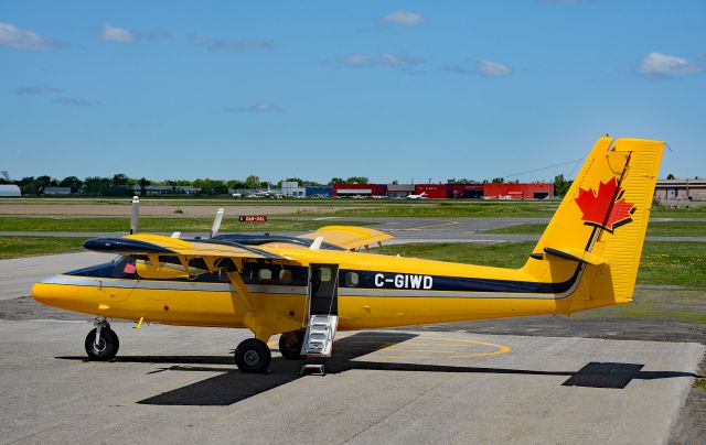 De Havilland Canada Twin Otter (C-GIWD) - Visiting CYHU on 25 May 2023.