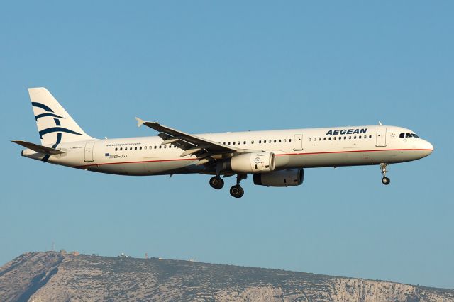 Airbus A321 (SX-DGA)