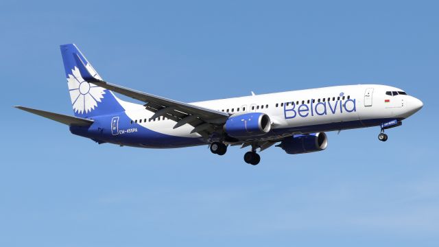 Boeing 737-800 (EW-455PA)