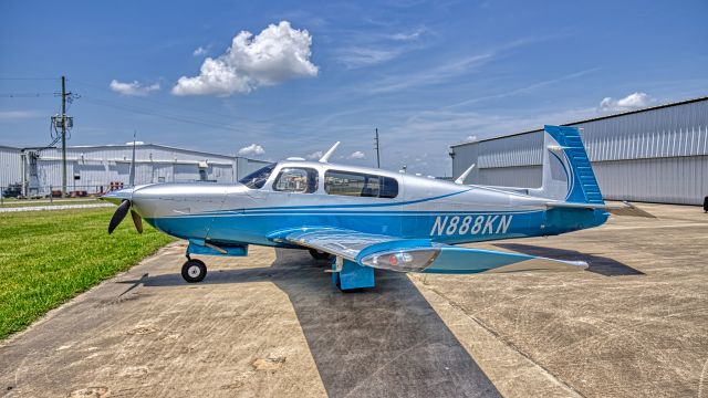 Mooney M-20 (N888KN)