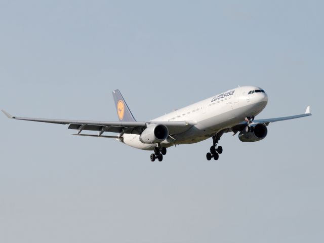 Airbus A330-300 (D-AIKD) - An Airbus A330 of Germanys flag carrier Lufthansa.